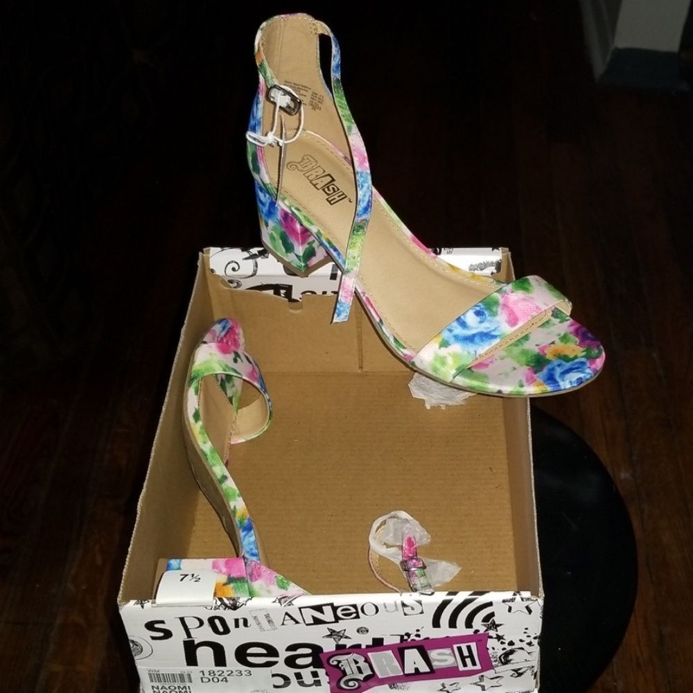 Womens thick heel